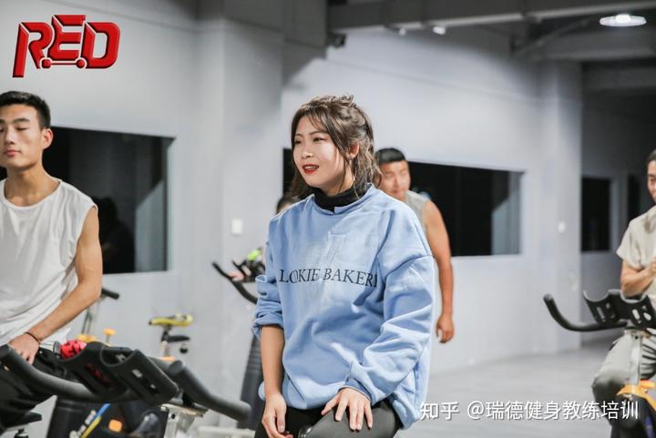 大连健身房私教课多少钱一节_大连健身教练培训机构_大连健身房女私教