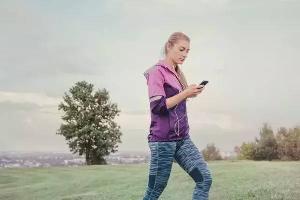 胖的人跑步有什么危害_有氧跑步运动会胖吗男_肥胖者跑步减肥会猝死吗
