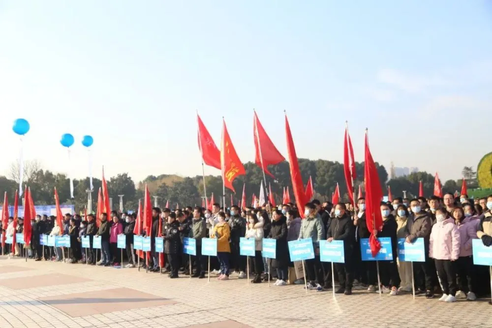 铜陵市健身_铜陵健身房一般一年要多少钱_铜陵121健身房价格表