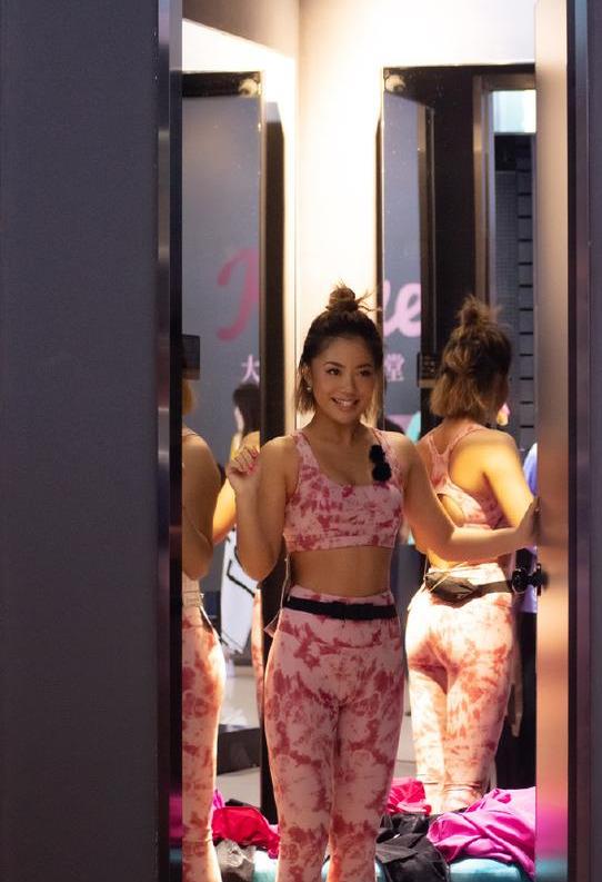 健身房胖子_健身房运动装女_胖胖运动装健身房